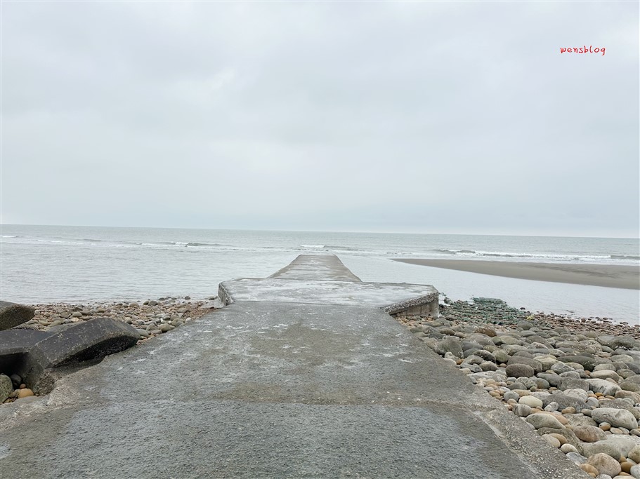 新竹新豐。新豐紅樹林生態保護區,被滿滿的水筆仔給包圍,彷彿與世隔絕的綠色森林 @雯雯的玩樂地圖 新竹新豐。新豐紅樹林生態保護區,被滿滿的水筆仔給包圍,彷彿與世隔絕的綠色森林 @雯雯的玩樂地圖