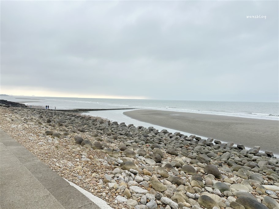 新竹新豐。新豐紅樹林生態保護區，被滿滿的水筆仔給包圍，彷彿與世隔絕的綠色森林 @雯雯的玩樂地圖