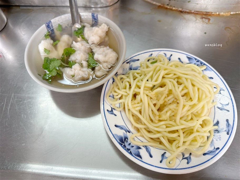 基隆仁愛。基隆廟口夜市，廟口美食這樣吃，嘴巴停不下來只能一直吃 @雯雯的玩樂地圖