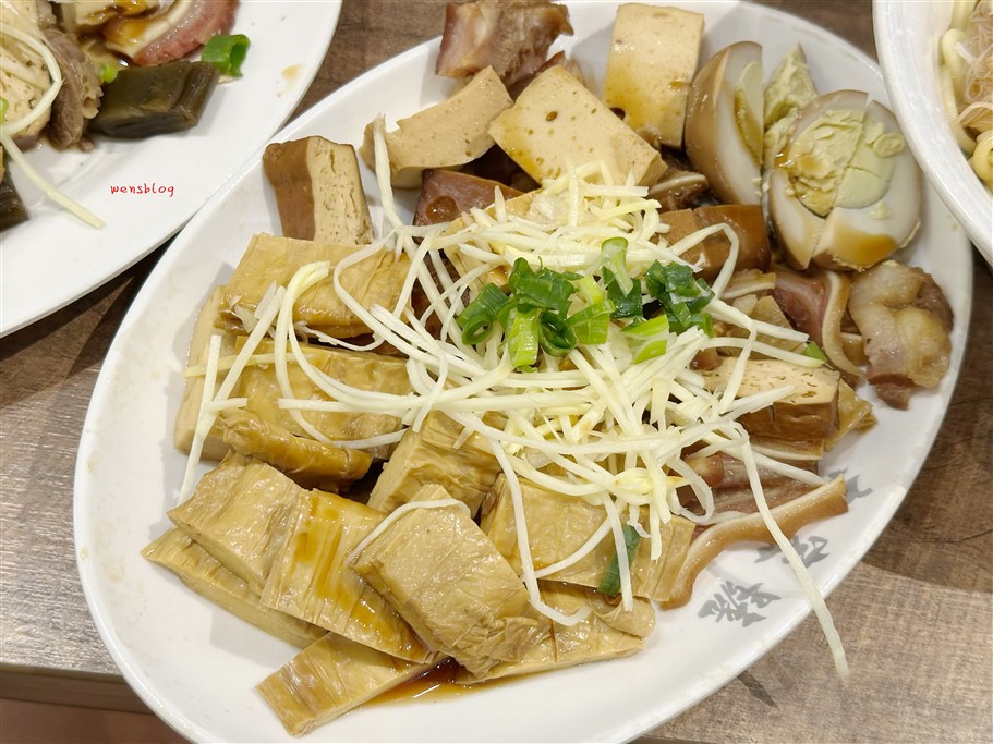 新竹湖口。大家號余家三代麵食館，傳承三代，主打客家傳統美食 @雯雯的玩樂地圖