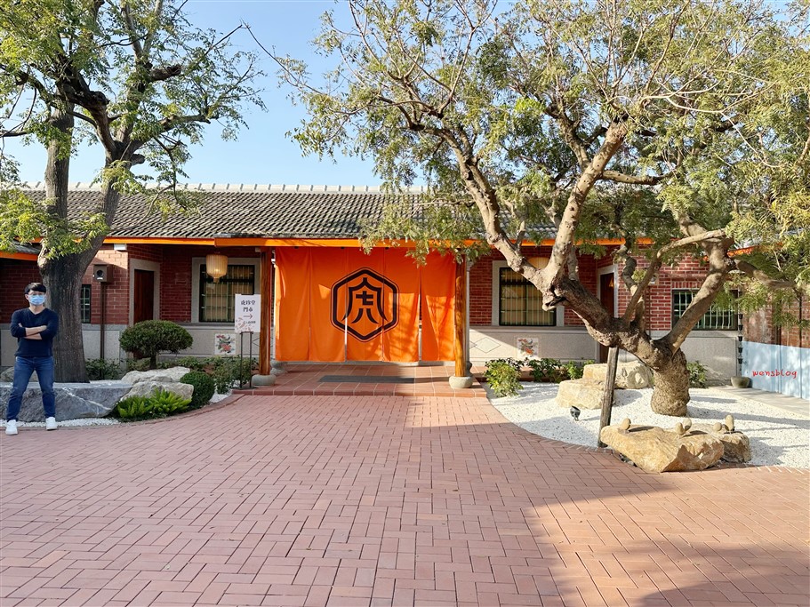 雲林虎尾。虎珍堂森之院｜雲林地瓜糕點專賣，百年老宅大變身，古色古香的三合院結合日式庭院造景 @雯雯的玩樂地圖