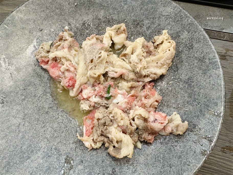 桃園中壢。賣魚郎石頭火鍋，青埔特區新開幕，以海鮮為核心，新鮮程度沒話說 @雯雯的玩樂地圖