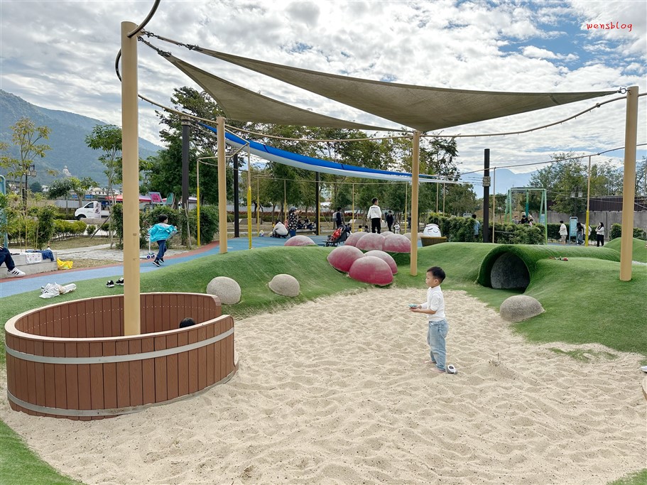 南投埔里。福興溫泉親子公園，親子同樂的好去處，還能免費泡足湯、免費租借腳踏車騎乘 @雯雯的玩樂地圖