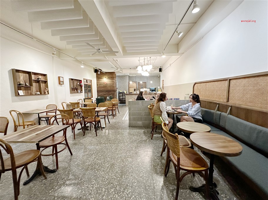 桃園中壢。拾午gather delicious，隱藏巷弄中，復古老宅咖啡廳 @雯雯的玩樂地圖