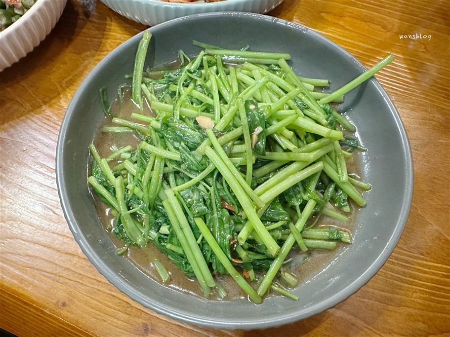 桃園大園。儂翠泰式料理大工路店,隱身工業區內,低調經營卻人潮滿滿的泰式料理店 @雯雯的玩樂地圖 桃園大園。儂翠泰式料理大工路店,隱身工業區內,低調經營卻人潮滿滿的泰式料理店 @雯雯的玩樂地圖