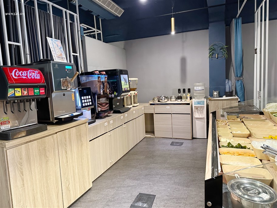 桃園中壢。蒔野鍋物，個人精緻獨享鍋、多樣化的湯頭選擇，以及蔬菜自助吧吃到飽 @雯雯的玩樂地圖