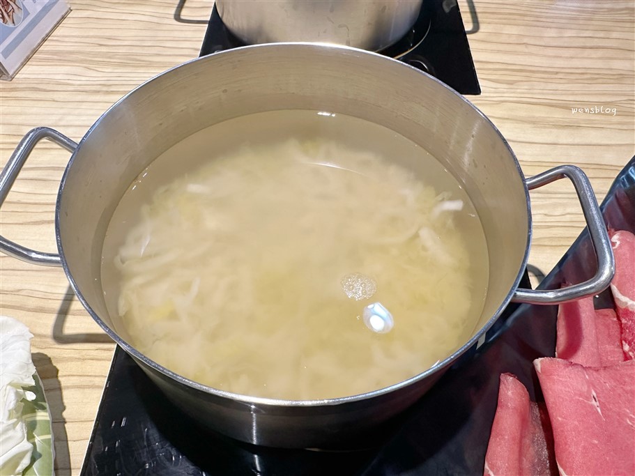 桃園中壢。蒔野鍋物，個人精緻獨享鍋、多樣化的湯頭選擇，以及蔬菜自助吧吃到飽 @雯雯的玩樂地圖