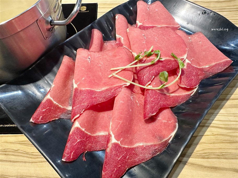 桃園中壢。蒔野鍋物，個人精緻獨享鍋、多樣化的湯頭選擇，以及蔬菜自助吧吃到飽 @雯雯的玩樂地圖