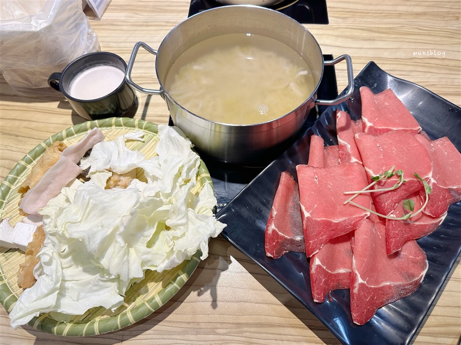 桃園中壢。蒔野鍋物，個人精緻獨享鍋、多樣化的湯頭選擇，以及蔬菜自助吧吃到飽 @雯雯的玩樂地圖