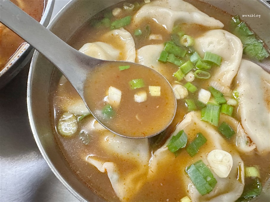 桃園中壢。永川牛肉麵，24小時營業就是狂，夜貓族與大胃王的最愛，加湯加麵不用加錢 @雯雯的玩樂地圖