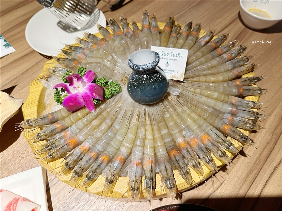 桃園。泰滾Rolling Thai 泰式火鍋,讓人彷彿置身南洋中的都市叢林 @雯雯的玩樂地圖