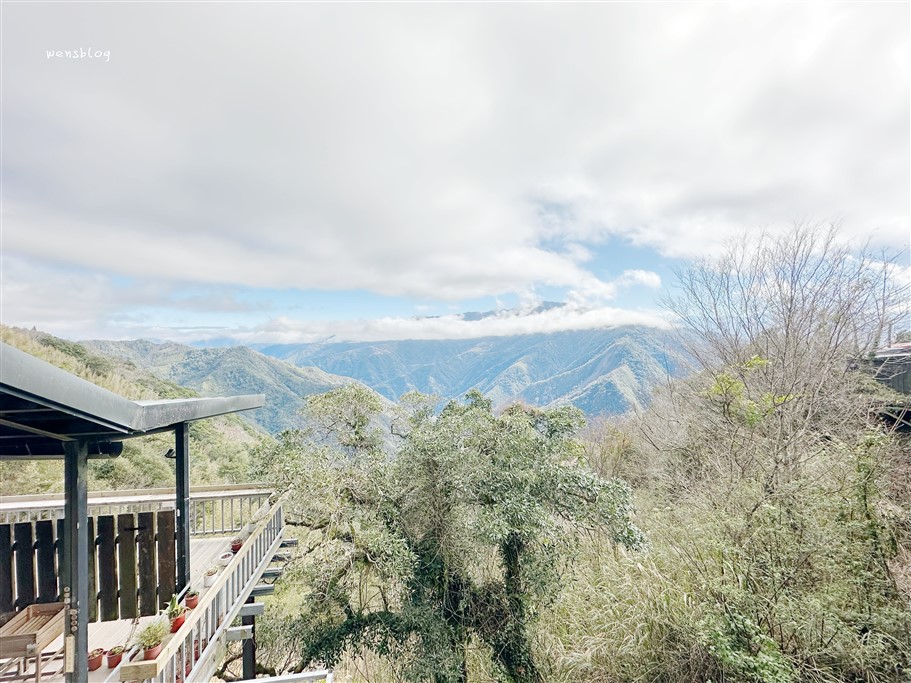 新竹尖石。高峯小吃，來宇老景觀台必吃臭豆腐點心 @雯雯的玩樂地圖