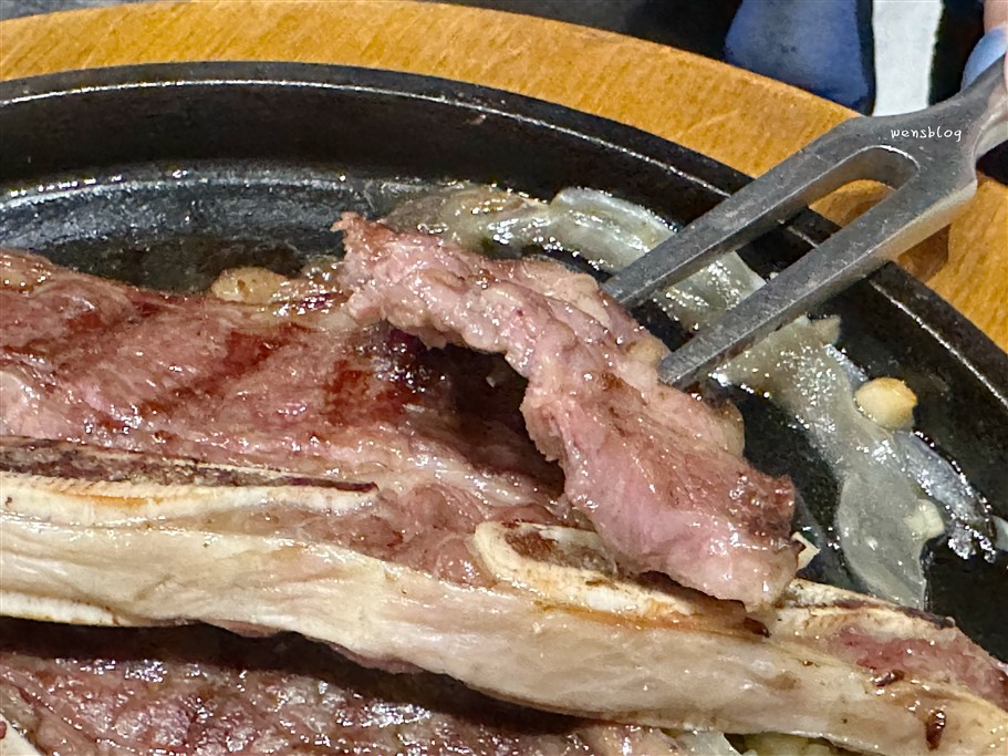 桃園。史堤克牛排桃園國際店，高質感裝潢中用餐，享受自助吧無限供應，薯條可以無限續 @雯雯的玩樂地圖
