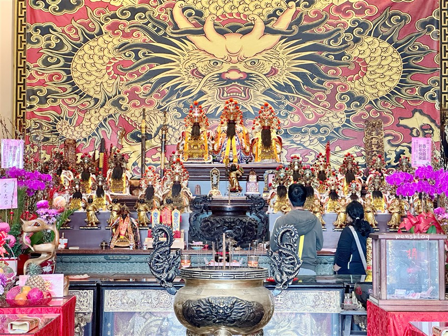 宜蘭五結。二結王公廟，融合日式建築元素的特色廟宇，還有必拍高達6米金光閃閃招財寶樹 @雯雯的玩樂地圖