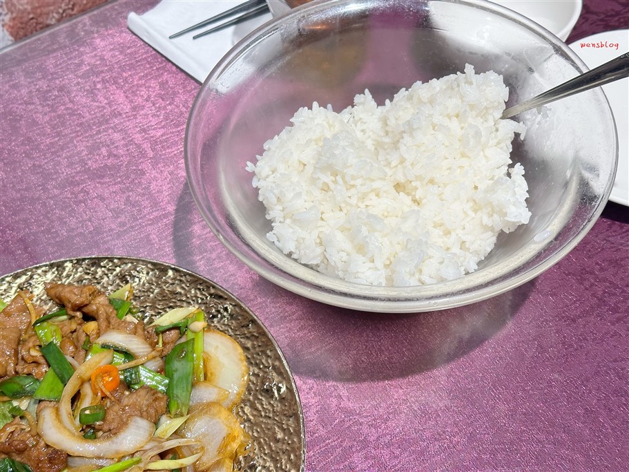 桃園中壢。好漢莊甕子雞，提供多樣化菜色選擇，非常適合家庭聚餐、朋友聚會 @雯雯的玩樂地圖