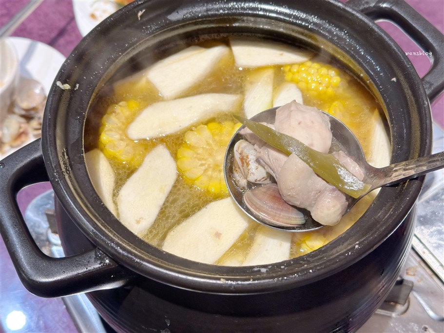 桃園中壢。好漢莊甕子雞，提供多樣化菜色選擇，非常適合家庭聚餐、朋友聚會 @雯雯的玩樂地圖