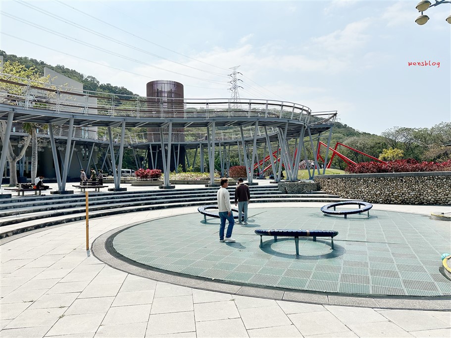 台中清水。鰲峰山運動公園、清水鬼洞，台中最好玩、放電的公園 @雯雯的玩樂地圖