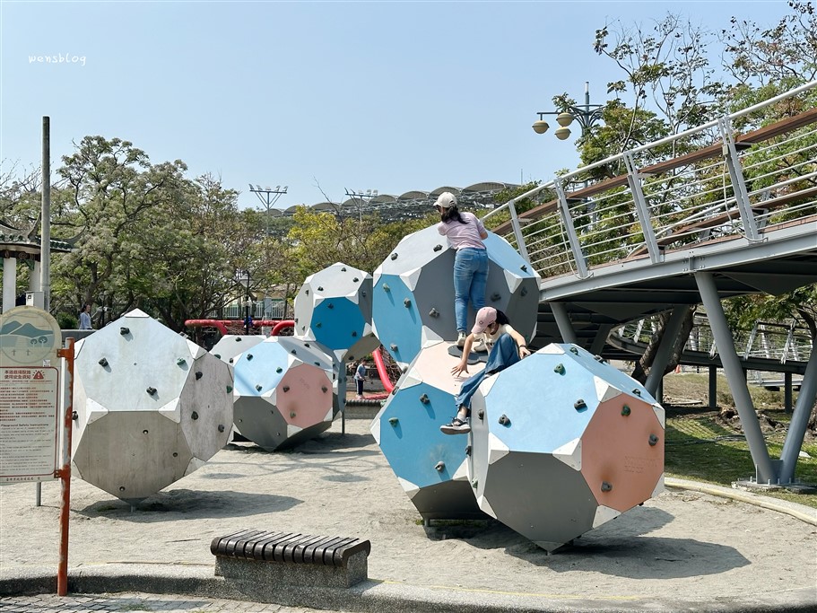 台中清水。鰲峰山運動公園、清水鬼洞，台中最好玩、放電的公園 @雯雯的玩樂地圖