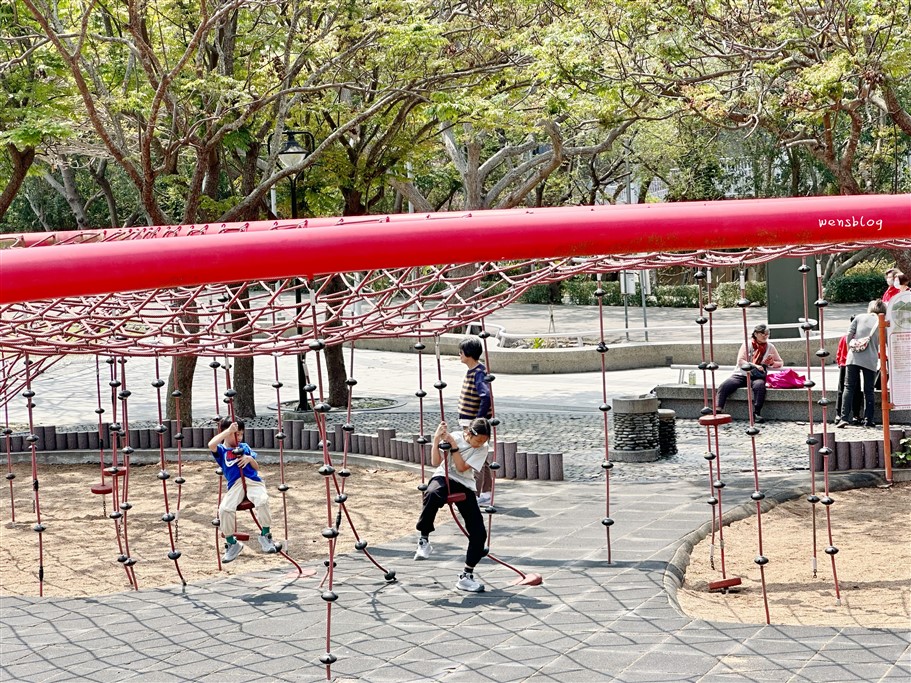 台中清水。鰲峰山運動公園、清水鬼洞，台中最好玩、放電的公園 @雯雯的玩樂地圖