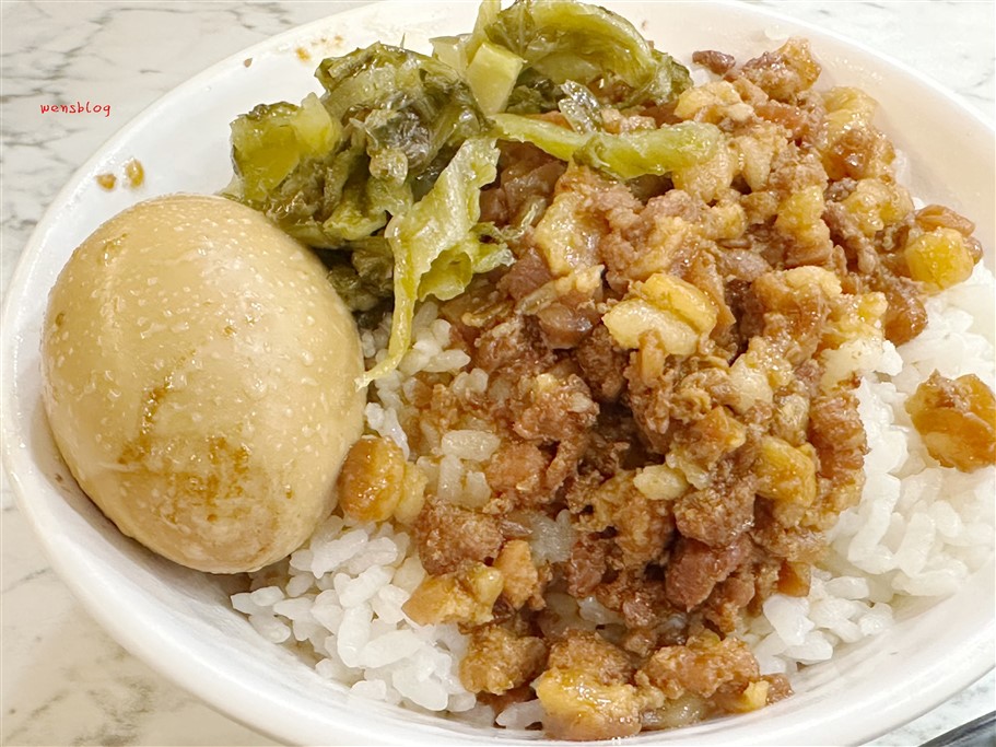 桃園中壢。懶得煮客家麵食館環北路店，客家風味家常麵食，各式小菜直接讓人陷入選擇障礙 @雯雯的玩樂地圖