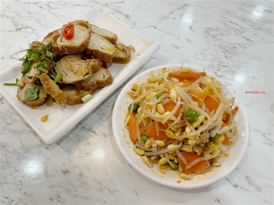 桃園中壢。懶得煮客家麵食館環北路店，客家風味家常麵食，各式小菜直接讓人陷入選擇障礙 @雯雯的玩樂地圖