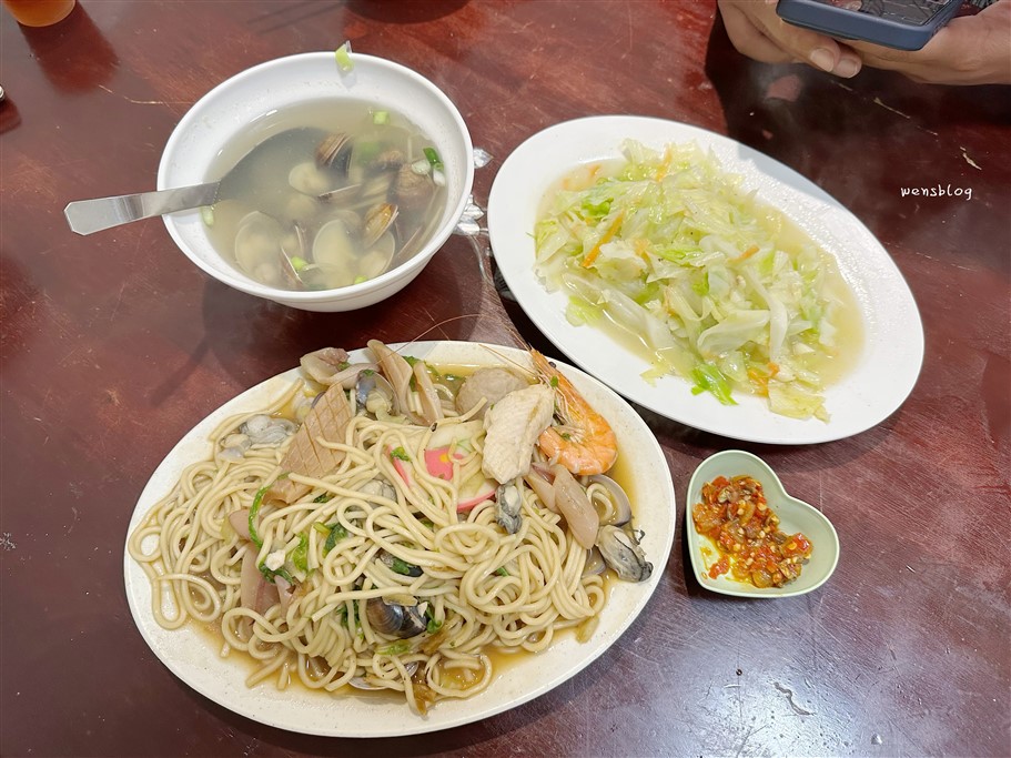 苗栗。真香小吃,南苗市場周邊,提供平價的熱炒小吃 @雯雯的玩樂地圖 苗栗。真香小吃,南苗市場周邊,提供平價的熱炒小吃 @雯雯的玩樂地圖