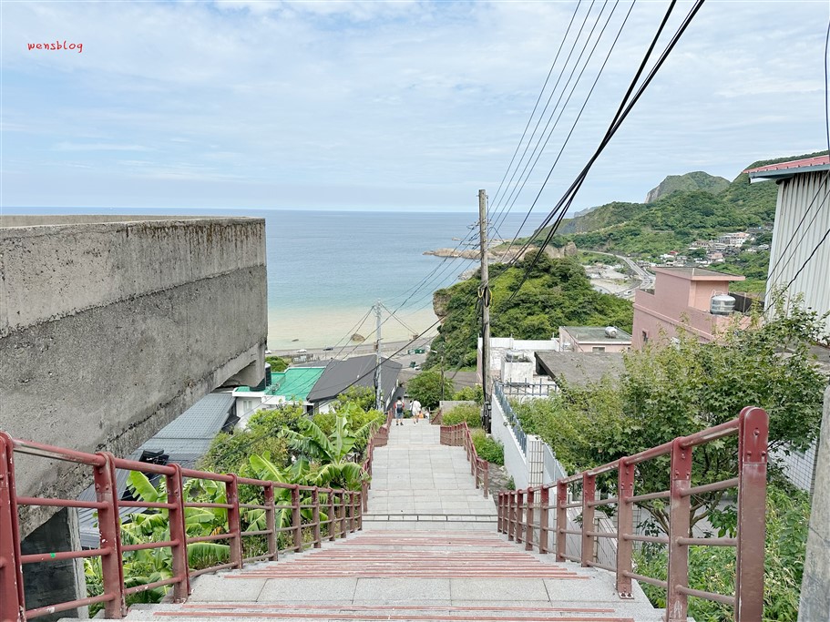 新北瑞芳。濂洞國小、黃金瀑布，帶你玩室內超長海景溜滑梯外，還能順遊欣賞奇特自然景觀的黃金瀑布 @雯雯的玩樂地圖