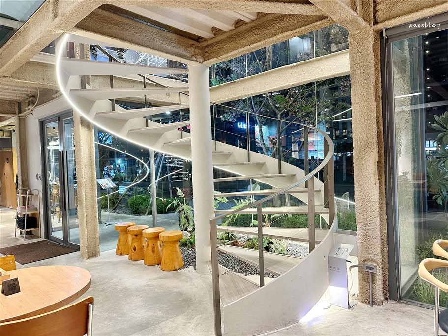 桃園。CAFE STAY,獨棟透明玻璃屋、旋轉樓梯,設計感十足 @雯雯的玩樂地圖 桃園。CAFE STAY,獨棟透明玻璃屋、旋轉樓梯,設計感十足 @雯雯的玩樂地圖