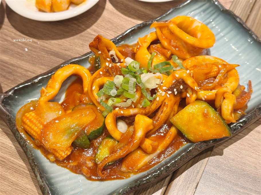桃園中壢。北村豆腐家青埔大全聯店，韓式小菜無限供應，餐後還有免費霜淇淋 @雯雯的玩樂地圖