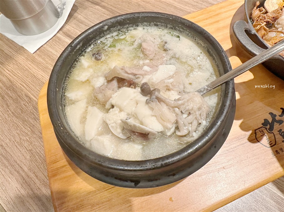 桃園中壢。北村豆腐家青埔大全聯店，韓式小菜無限供應，餐後還有免費霜淇淋 @雯雯的玩樂地圖