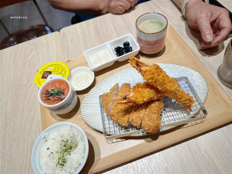 桃園中壢。品田牧場中壢中原家樂福店，主打平價創意豬排料理 @雯雯的玩樂地圖