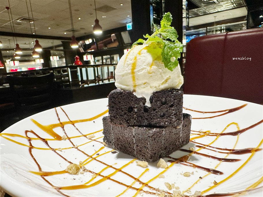 桃園中壢。TGI FRIDAYS美式餐廳中壢餐廳，元老級的美式餐廳，歡樂氣氛滿滿，餐點選擇多，聚餐好去處 @雯雯的玩樂地圖