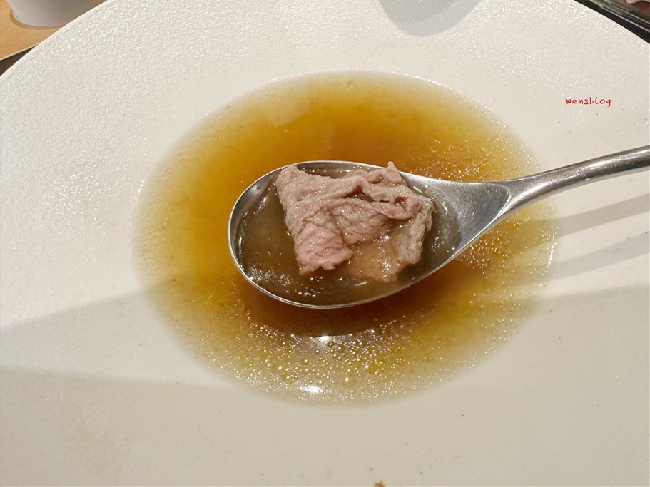 桃園中壢。隱覓鐵板燒中壢慈惠店，隱藏在巷弄中預約秒殺的無菜單料理鐵板燒 @雯雯的玩樂地圖