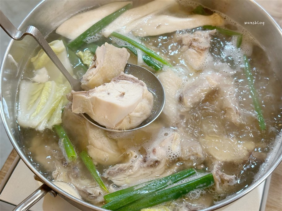 桃園中壢。松島食堂桃園青埔店，質感系裝潢的韓式料理，主打韓國一隻雞料理 @雯雯的玩樂地圖