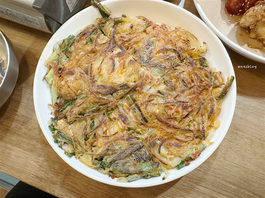 桃園中壢。松島食堂桃園青埔店，質感系裝潢的韓式料理，主打韓國一隻雞料理 @雯雯的玩樂地圖