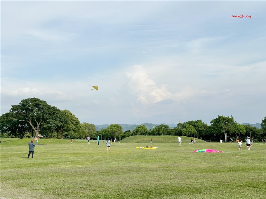 台中后里。后里環保公園，從原本的垃圾場搖身一變成為美麗的公園，賞花、放電一次滿足 @雯雯的玩樂地圖