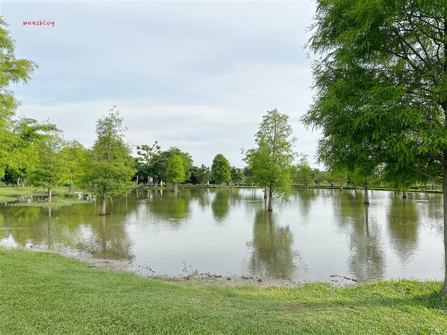 台中后里。后里環保公園，從原本的垃圾場搖身一變成為美麗的公園，賞花、放電一次滿足 @雯雯的玩樂地圖