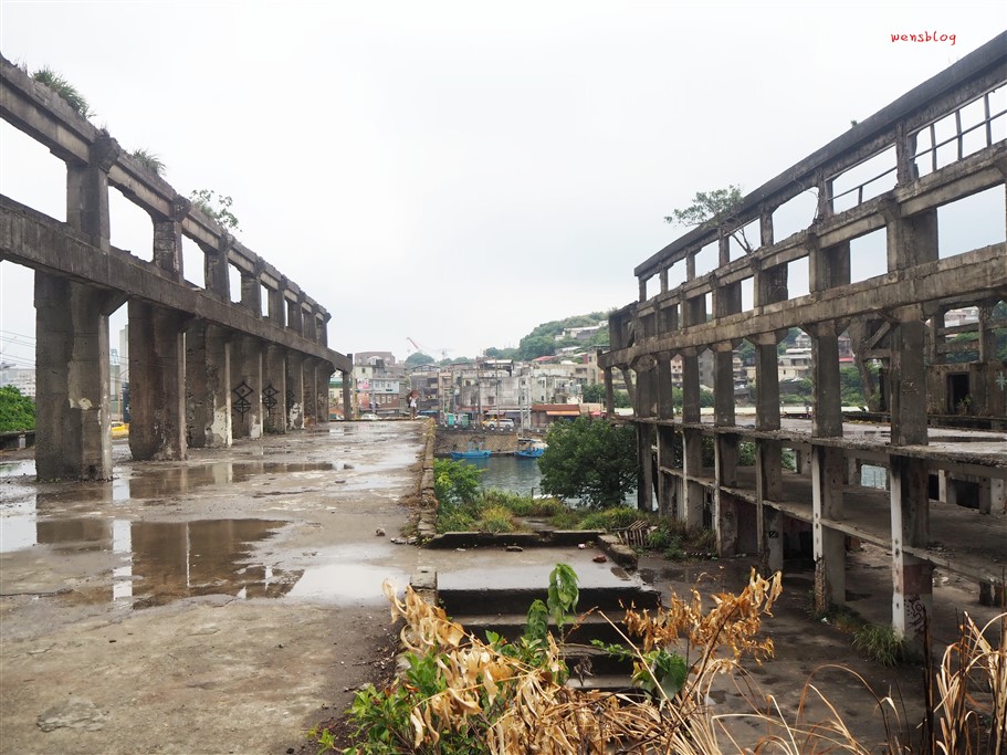 基隆。繽紛色彩小屋的正濱漁港、百年歷史遺跡的阿根納造船場、老宅甜點 @雯雯的玩樂地圖