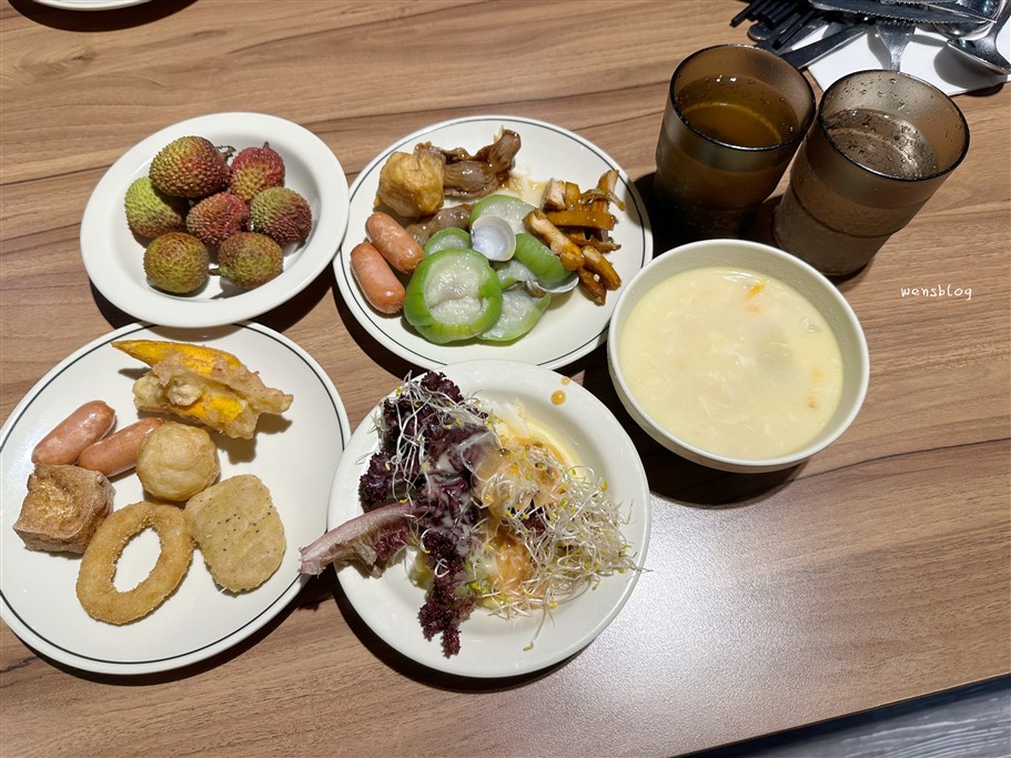 桃園。艾佳牛排館，排餐最低320元，即享超過70種菜色的自助百匯吧 @雯雯的玩樂地圖