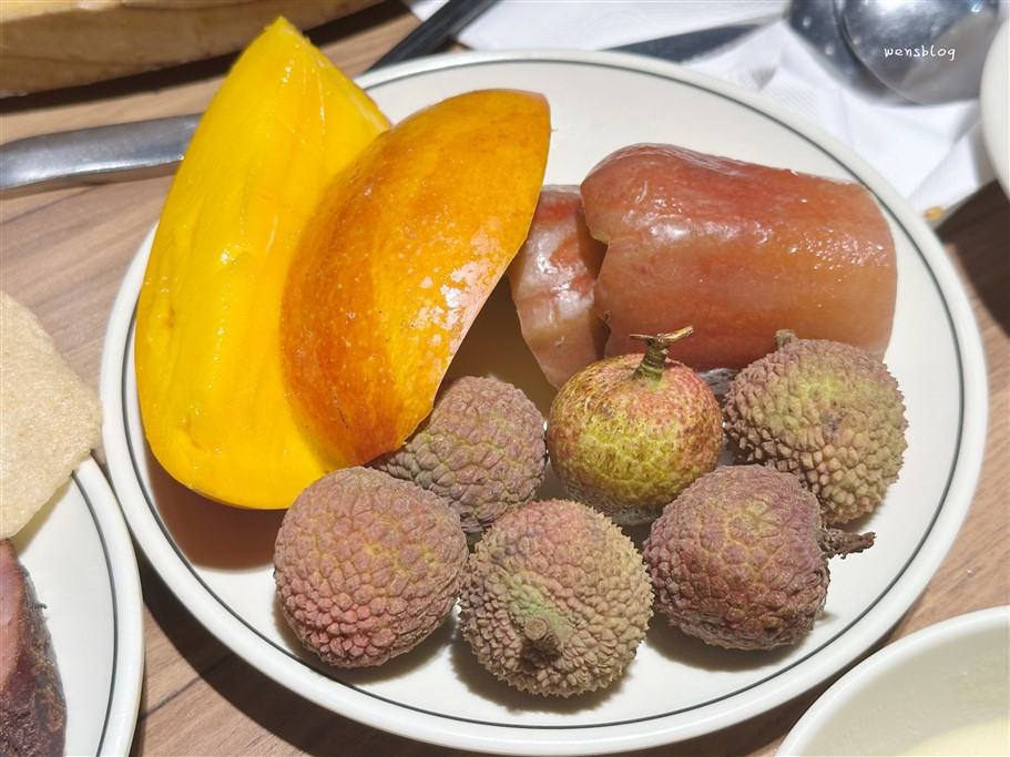 桃園。艾佳牛排館，排餐最低320元，即享超過70種菜色的自助百匯吧 @雯雯的玩樂地圖
