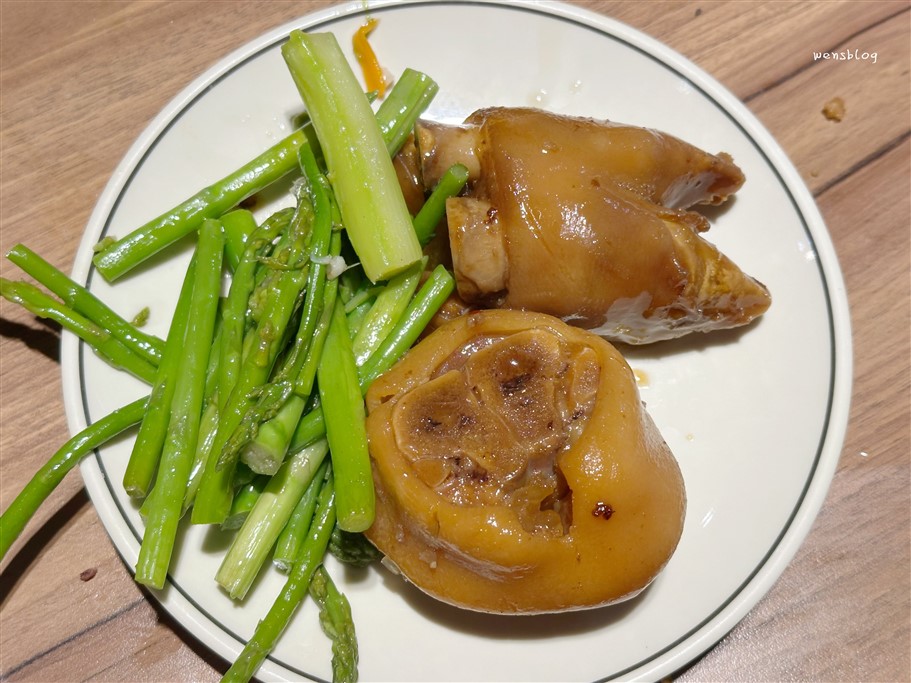 桃園。艾佳牛排館，排餐最低320元，即享超過70種菜色的自助百匯吧 @雯雯的玩樂地圖
