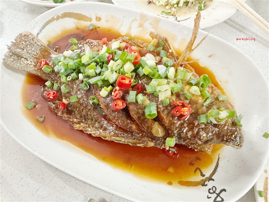 新竹香山。長興釣蝦場，最不務正業的釣蝦場~來吃熱炒、臭豆腐 @雯雯的玩樂地圖