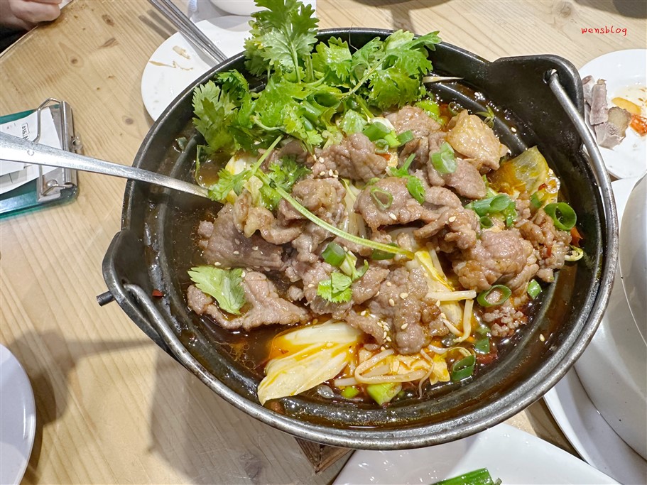 桃園中壢。大稻鼎臺式餐館，工業區裡的熱門熱炒店，座位多、餐點選擇多、出餐快 @雯雯的玩樂地圖