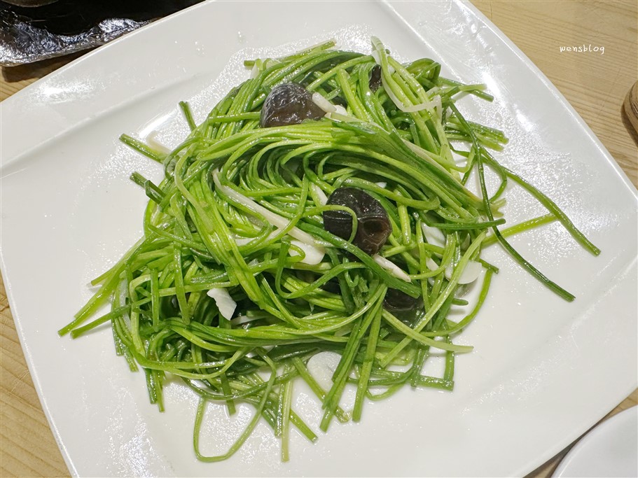 桃園中壢。大稻鼎臺式餐館，工業區裡的熱門熱炒店，座位多、餐點選擇多、出餐快 @雯雯的玩樂地圖