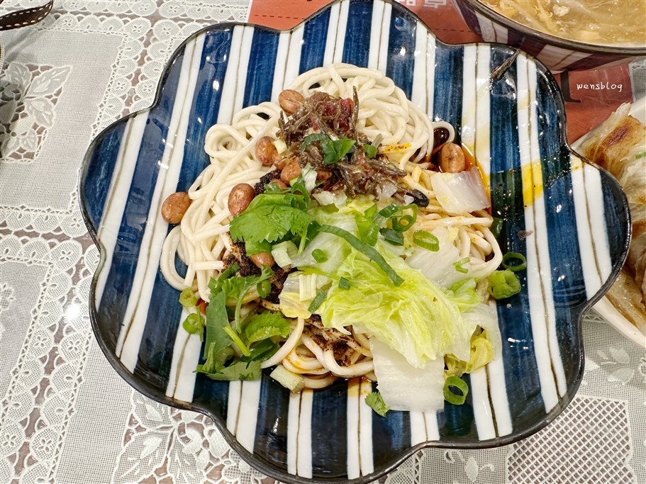 桃園中壢。大四喜北方麵食，sogo商圈人氣店家，主推各式北方麵食 @雯雯的玩樂地圖