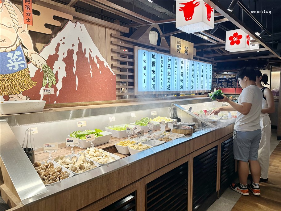 桃園中壢。和牛涮日式鍋物放題中壢元化店，主打和牛三吃、加上豐富多樣化選擇的自助吧，肉控來這裡真的會失控 @雯雯的玩樂地圖