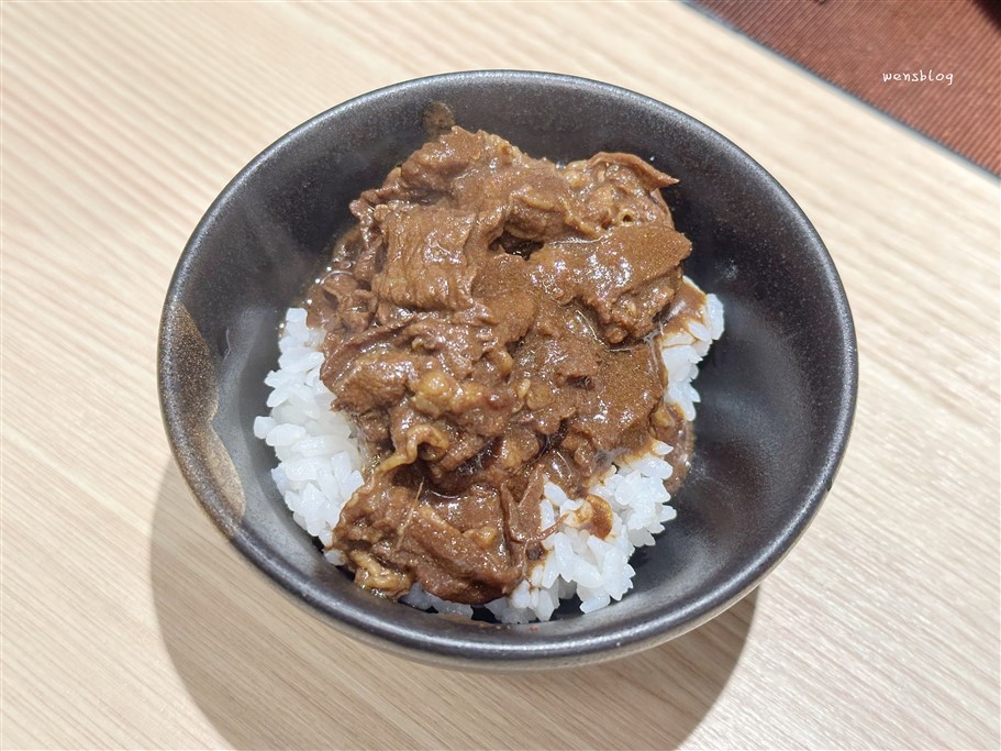 桃園中壢。和牛涮日式鍋物放題中壢元化店，主打和牛三吃、加上豐富多樣化選擇的自助吧，肉控來這裡真的會失控 @雯雯的玩樂地圖