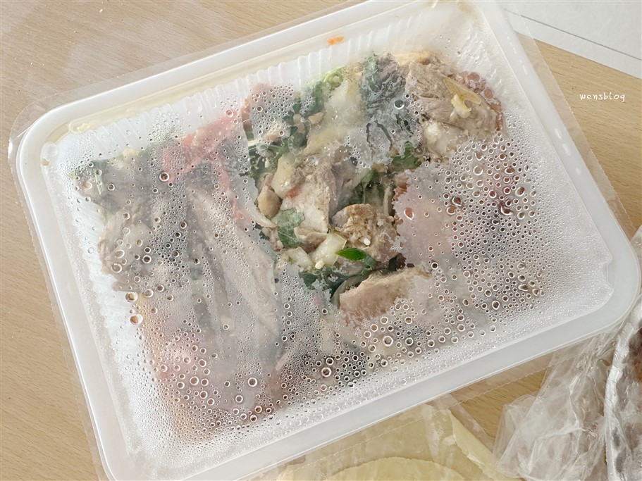桃園中壢。四季烤鴨,華勛幸福黃昏市場旁,強勢歸來高人氣的排隊烤鴨店,一鴨兩吃,整隻只要680元,超級划算的啦~ @雯雯的玩樂地圖 桃園中壢。四季烤鴨,華勛幸福黃昏市場旁,強勢歸來高人氣的排隊烤鴨店,一鴨兩吃,整隻只要680元,超級划算的啦~ @雯雯的玩樂地圖