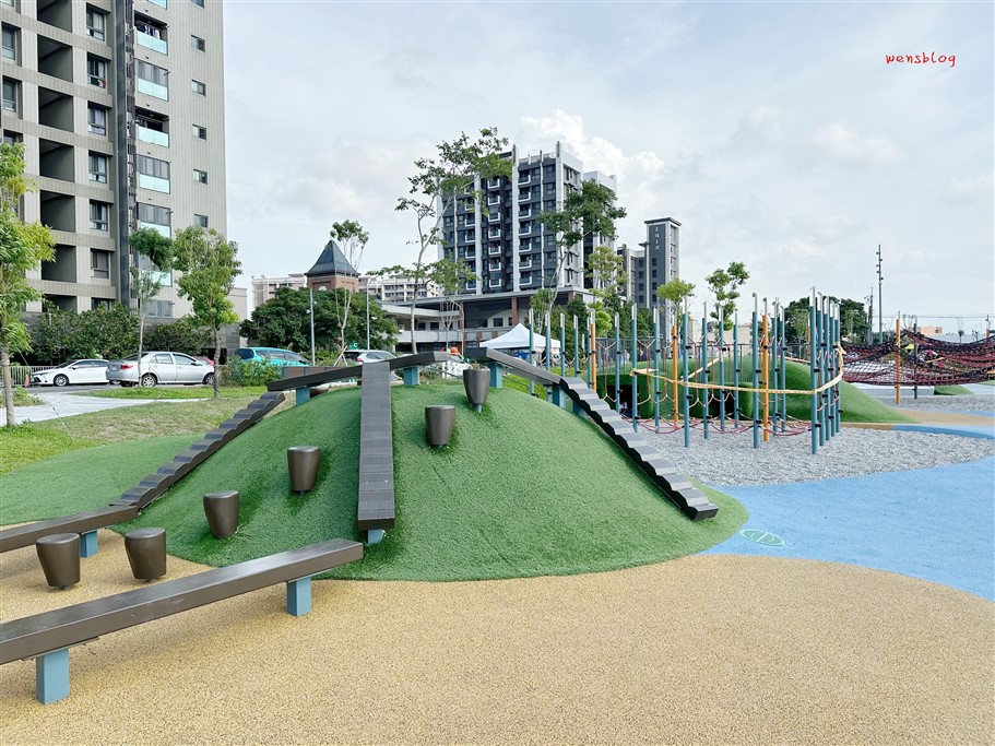 桃園大園。喬寓咖啡，華興池生態埤塘公園內的湖畔咖啡廳 @雯雯的玩樂地圖
