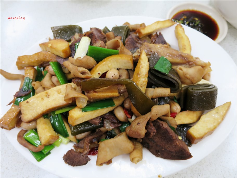 苗栗頭份。斗煥坪水餃館,大推超好吃的蔥油餅必點 @雯雯的玩樂地圖 苗栗頭份。斗煥坪水餃館,大推超好吃的蔥油餅必點 @雯雯的玩樂地圖
